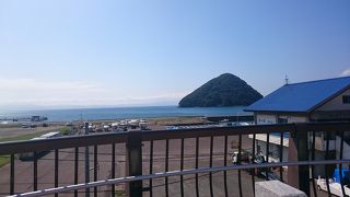 売店や市場が充実。景色も素晴らしいです