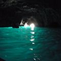 青の洞窟は碧くて神秘的