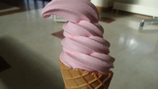 定番のしそ味のソフトクリーム