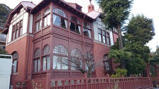 北野町の象徴で国の重要文化財にも指定されています。