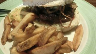 ニシン屋で食べたハンバーガー