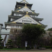 大阪城天守閣の全貌