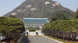景福宮から青瓦台へ
