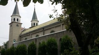 国の有形文化財にもなっているカトリック教会