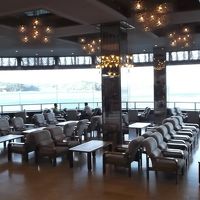 ロビーラウンジ