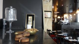 おしゃれなカフェ