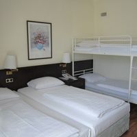 家族でも仲良く泊まれそうです。