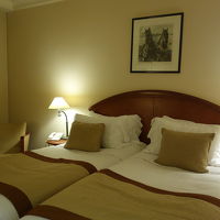 部屋はクラシック