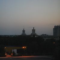 メディアハウスが見える。方角によっては公園が見える部屋も