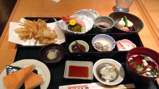 富山の郷土料理が味わえます