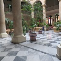 ホテルのパテオ。これは立派です。