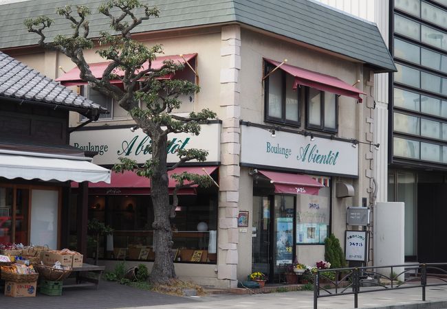 材料にこだわったパン屋さんです