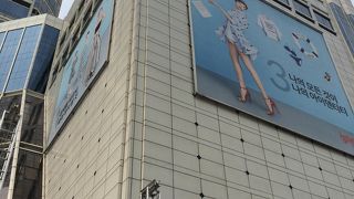 東大門のお洒落なファッション・ビル