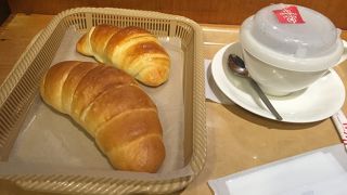 味はおいしいが接客はいまいち・・・