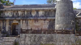 沖縄最大の陵墓