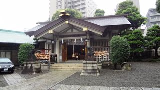 かつて川を挟んで二つの神社