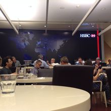 相席で何とか座れたー