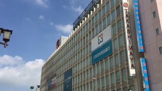 ちょっと古そう