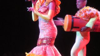 ９５ＣＵＣの席選びましたが、目の前５０?のあたりでダンサーさんが踊り迫力ありました。