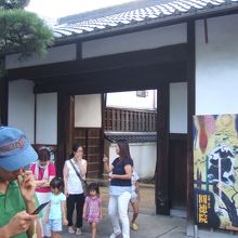 ちょっとわかりづらかった圓徳院 の入口