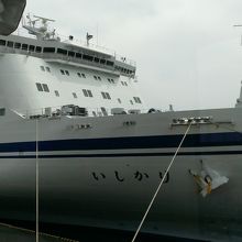 仙台港に停泊中