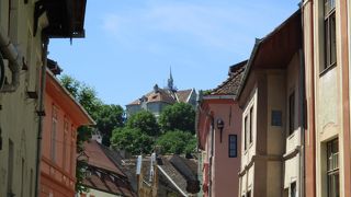 世界遺産「シギショアラの歴史地区」の丘の上にあるドイツ系のルーテル教会です。