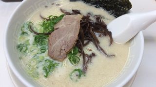 馴染みのとんこつラーメン
