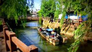 こんな所にも小江戸があった！橋からの放水も見逃さずに