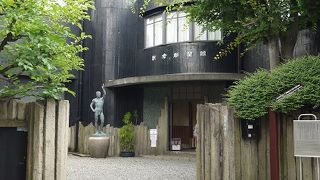 猫をモチーフにした作品が一杯