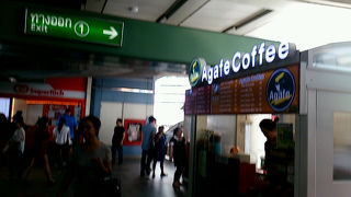 地下鉄への乗り換え駅