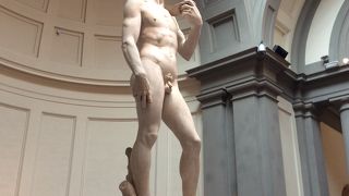 予約していった方が良いです。