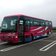 ピンクのかわいいバス