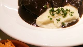 牛肉の赤ワイン煮堪能！