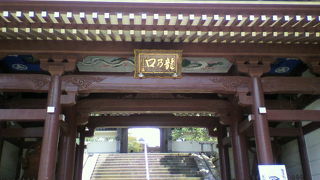 広くて静かなお寺