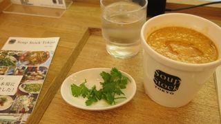 羽田から東京に着いたら、まずはひと息。