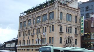 ヴォーリズが設計した四条のレトロな洋館