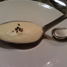 チーズのアミューズです。