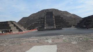 階段数は少ないのですが、一段が高くて足がだんだん上がらなくなりました。