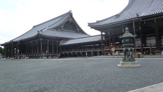 入場して正面の空間が見事