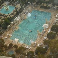 21階から見下ろしたプールです