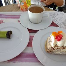 ダムスーガレ（掃除機の意）とブダペストルッレ（右側）