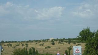 バーリからカステル・デル・モンテとアンドリアとトラーニの日帰りに専用車ベンツで移動しました。