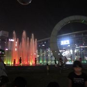 釜山駅前広場 噴水ショー  とてもきれいでしたい！