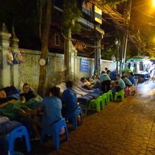 マッサージ屋さんはどこにでもあります。