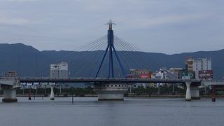 日中も夜も素敵な景色を楽しめます