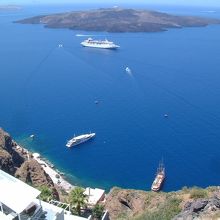 サントリーニ島のフィラの町で撮影