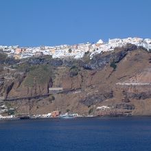 サントリーニ島のフィラの町で撮影