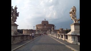 ナヴォーナやバチカンに近い