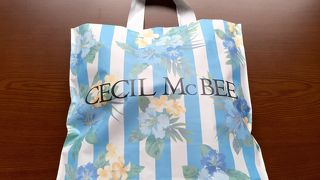 ショッピングバックも可愛い CECIL McBEE