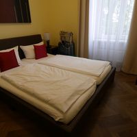 ちょっと狭いですが、清潔で快適です。